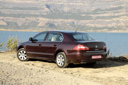 Skoda Superb 1.8 - Image 1